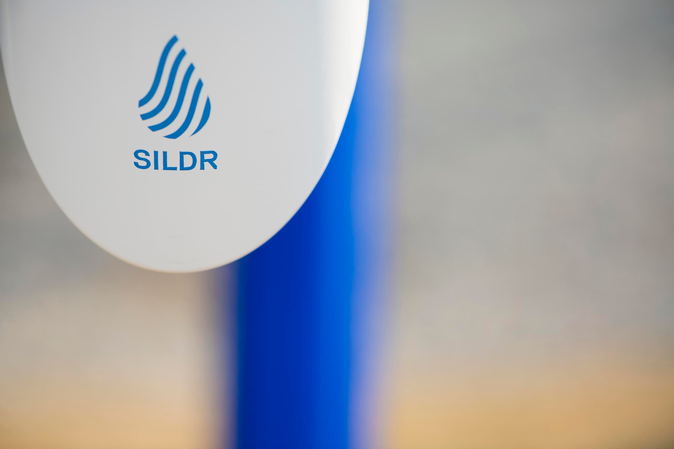 Sildr drikkefonten ved bygg i Asker